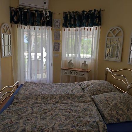 Chateau Angelique Villa Montroy Ngoại thất bức ảnh